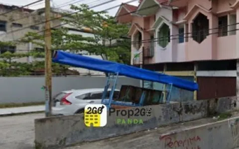 Ruko 2,5 Lantai Dibelakang Bank Central Asia tengah Kota Depan Hokbend Dijual 3 Unit Gandeng di Pekanbaru Riau