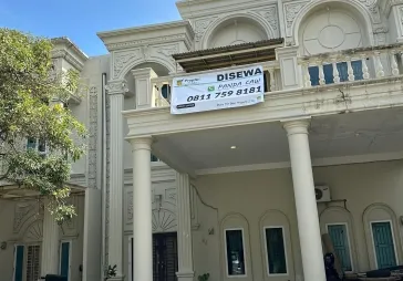 Disewakan Rumah Dengan Fasilitas Kolam Renang Di Pekanbaru