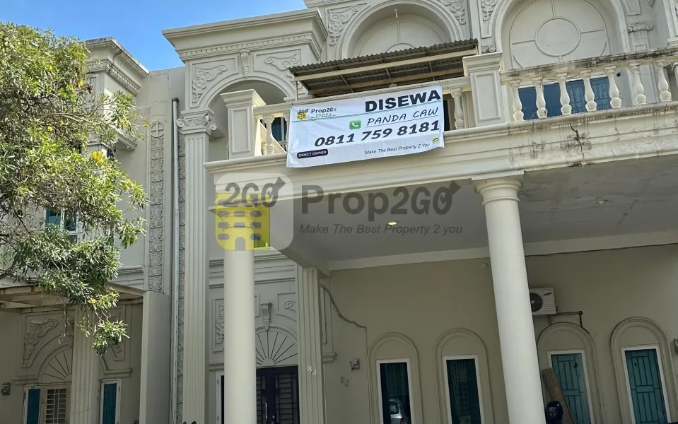Disewakan Rumah Dengan Fasilitas Kolam Renang Di Pekanbaru