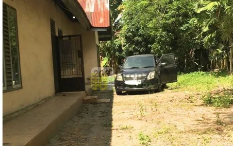 Dijual Rumah Satu Lantai  Dengan Tanah Luas Dijalan Kuantan Di Pekanbaru