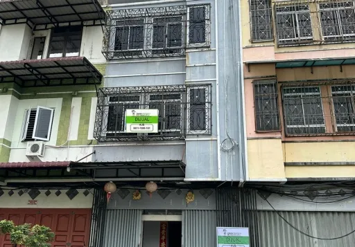 Dijual Ruko di Komplek Riau Bisnis Center 3 Lantai Siap Huni Pekanbaru