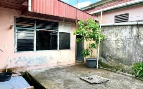 Rumah dijual satu lantai di jalan Hangjebat Pekanbaru